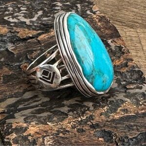 Silpada R2017 Vintage Sterling Silver and Turquoise Statement Ring Size 9